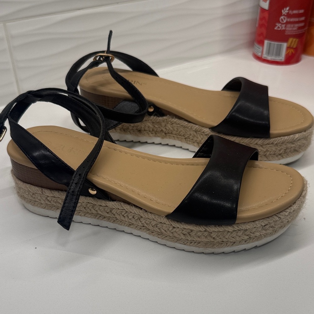 Women’s Black Platform Zurin Sandals
